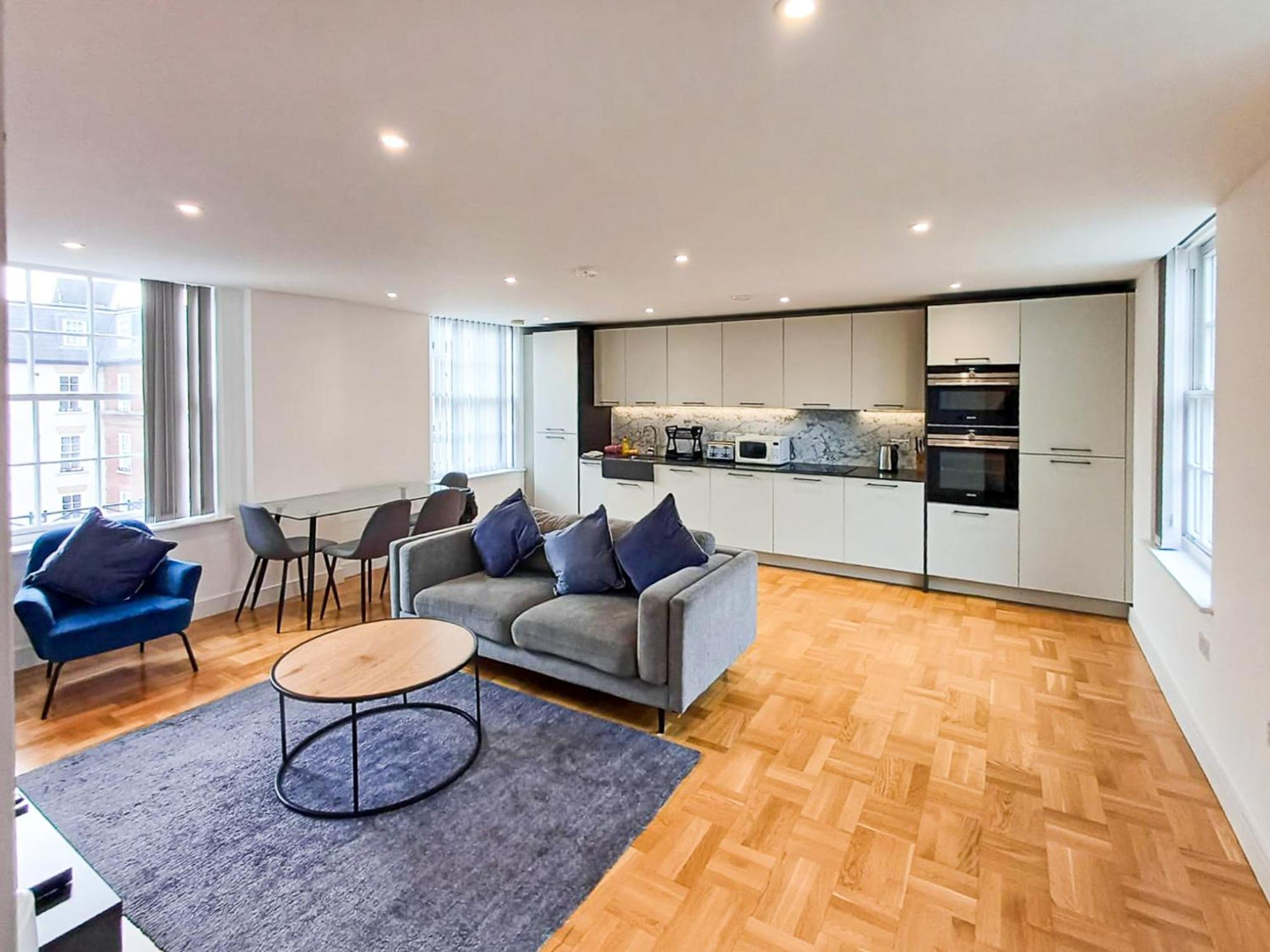 Modern 2-bedroom, 2-bathroom In West Kensington Appartamento *